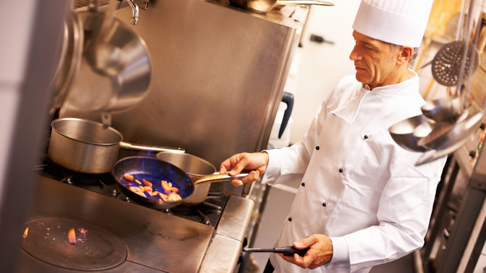 chef-redonne-sourire-19201080 - Nohée