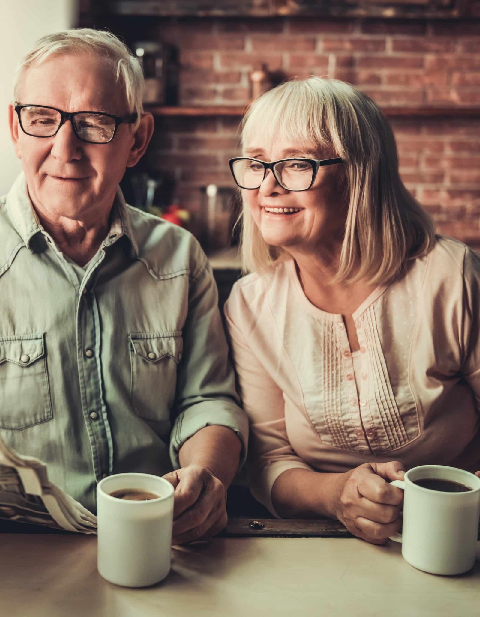 Senior couple in kitchen - Nohée